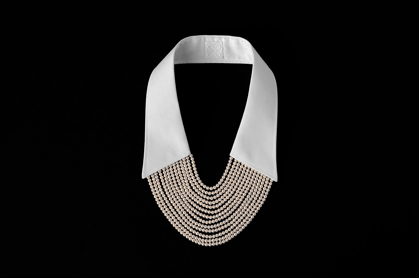 "Collier" M