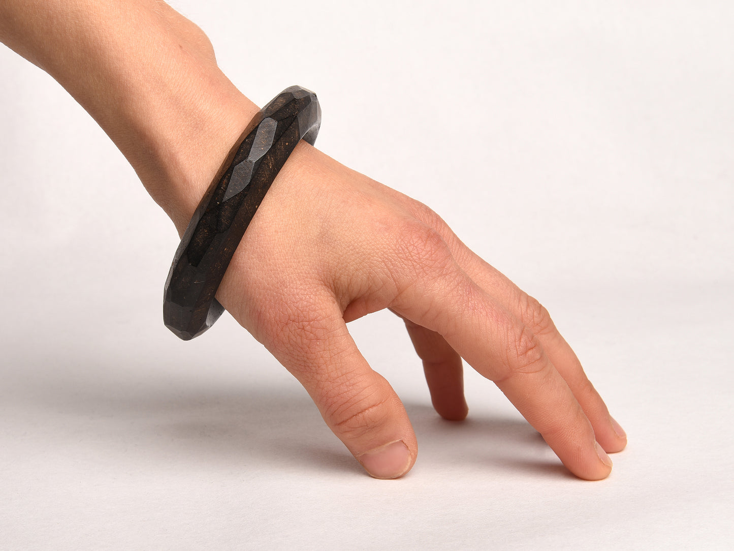 "Erdreif" facettiert für den Arm